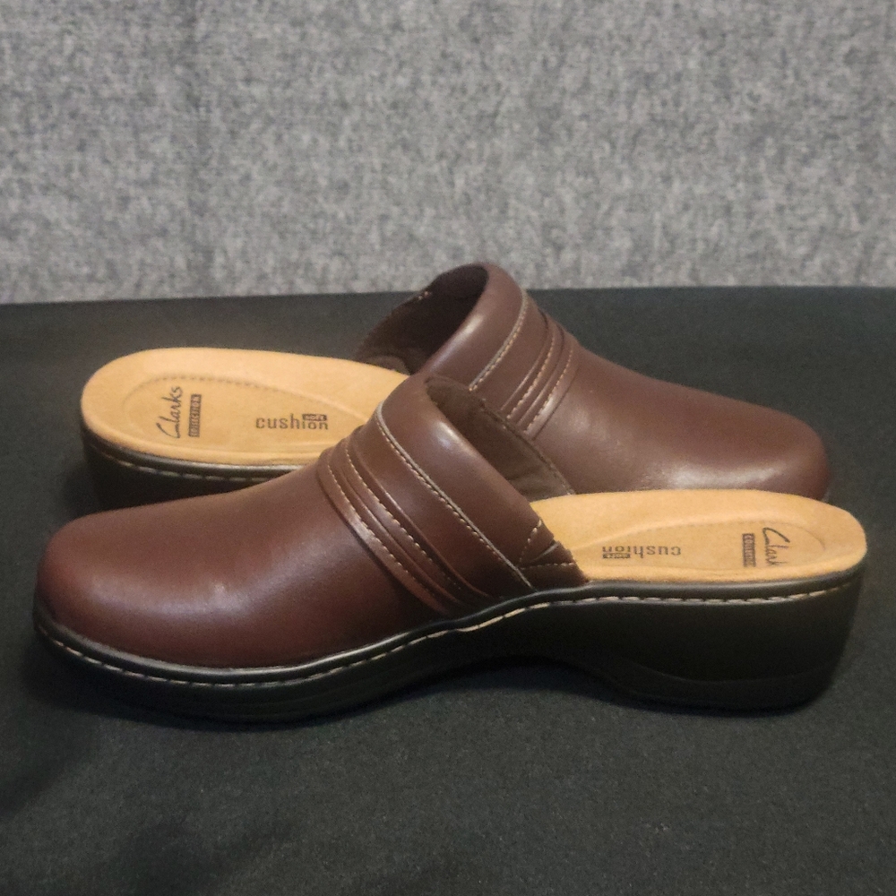 Clarks Collection Soft Cushion Mules Clogs Size 7.5 Wide Brown Slip On - Picture 7 of 12
